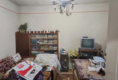 Casă cu 5 camere cu Teren 386 Mp în Central