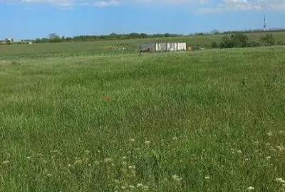 Teren de 2496 mp, în Periferie