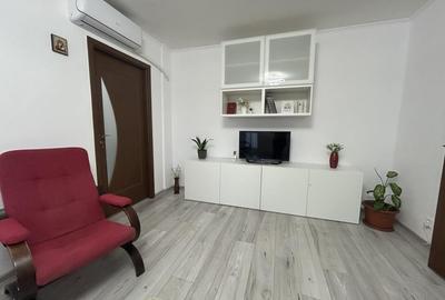 Apartament cu 3 camere semidecomandat în Titan - 4