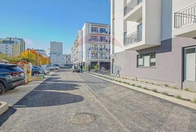 Apartament cu 2 camere decomandat în Tractorul - 2