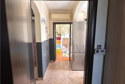 SPITALUL JUDETEAN - ETAJ 4 - LIFT - 3 camere - centrala proprie - clima - 6