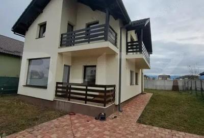 Casa moderna cu priveli?te spectaculoasa spre Postavaru ?i acces rapid in BRASOV - 13