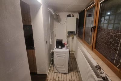 Apartament cu 2 camere decomandat în CET - 3