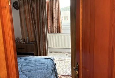 Apartament cu 4 camere decomandat în Coman - 6