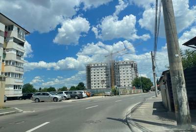 Teren Construcții intravilan de 1400 mp, în Apărătorii Patriei