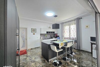 Casă cu 6 camere cu Teren 2000 Mp în Central - 8