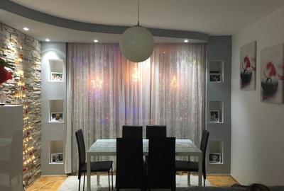 Apartament cu 4 camere decomandat în 1 Decembrie 1918 - 2