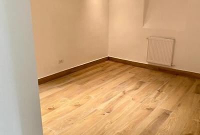 Spatiu comercial / de birouri l in cladire interbelica, - zona Aviatorilor Spatiu comercial / de birouri l in cladire interbelica, - zona Aviatorilor - 3