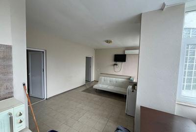 Spațiu comercial, de 143 mp, în Neptun - 10