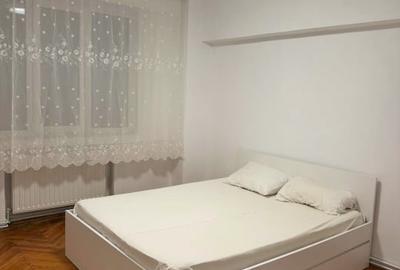 Proprietar - apartament 3 camere, Central, decomandat, 78mp, centrala - 1