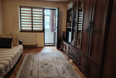 Apartament 2 camere decomandat etaj 1 Piața - 8