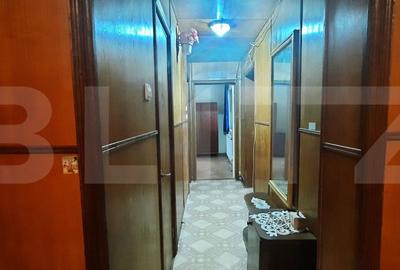 Apartament cu 4 camere în Micro 15