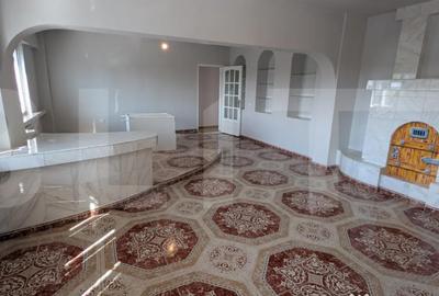 Apartament cu 4 camere decomandat în Banu Mărăcine - 1