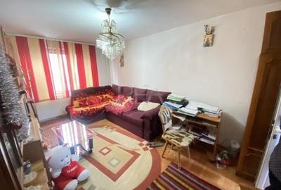 Apartament cu 3 camere semidecomandat în Mărgeanului - 2