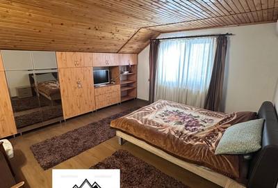 Casă cu 4 camere cu Teren 1640 Mp în Groși - 6