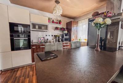Apartament cu 3 camere semidecomandat în Florești - 2
