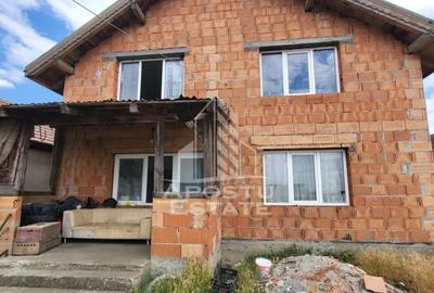 Casă cu 7 camere cu Teren 550 Mp în Dudeștii Noi - 9