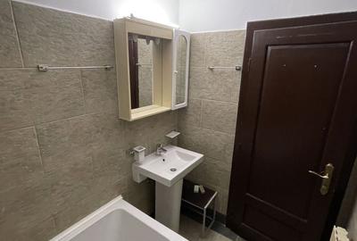 Casă individuală cu 6 camere cu Canalizare în Circumvalațiunii - 27