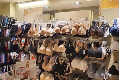 Vand spatiu comercial in Deva, zona 1 Decembrie (Ultracentral), suprafata utila 49,18 mp, vitrina - 3