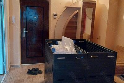 Apartament cu 4 camere decomandat în Central - 3