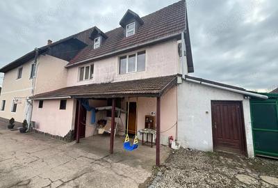 Casă cu 4 camere cu Teren 100 Mp în Corunca - 2