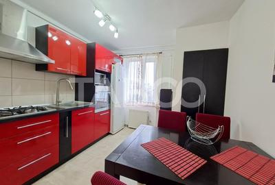 Apartament cu 3 camere semidecomandat, mobilat în Mihai Viteazul