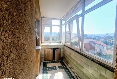 Apartament cu 3 camere în Cartierul Nord