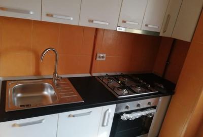 Apartament cu 3 camere decomandat în Popoveni - 1