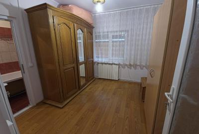 Casă individuală cu 4 camere cu Canalizare în Trocadero - 27