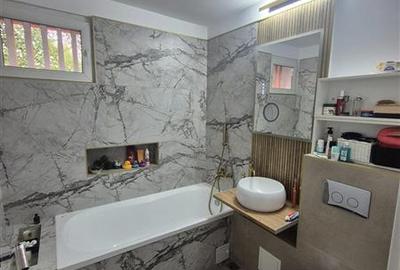 Apartament cu 3 camere semidecomandat, mobilat în Tractorul - 4