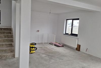 Vanzare vila Clinceni 150 mp teren 250 mp toate utilitatile comision 0 - 16