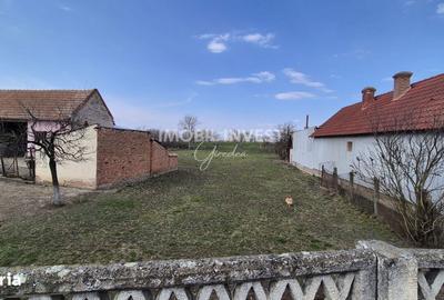 Teren de 1200 mp, în Central