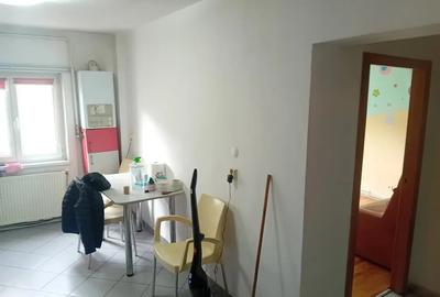 Apartament cu 2 camere decomandat în Precista - 3