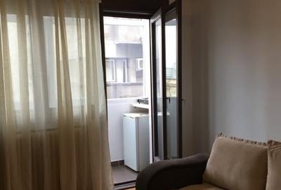 Garsoniera renovata – Romana, etaj 3/7, la 5 min de metrou - 1