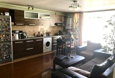 Apartament cu 3 camere,terasa,parcare,etaj interemdiar, zona Sub cetate - 1