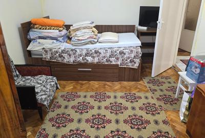 Apartament cu 3 camere decomandat în Progresul - 7