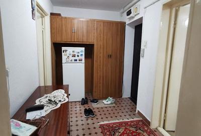Apartament cu 3 camere semidecomandat în Central - 6
