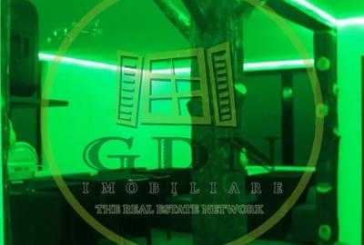 Hotel/Pensiune, de 305 mp, în Piața - 4