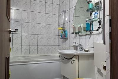 Apartament cu 2 camere decomandat în Decebal