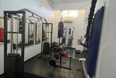 Spațiu comercial, de 135 mp, în Central - 3
