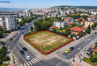 Teren de 1353 mp, în Zorilor