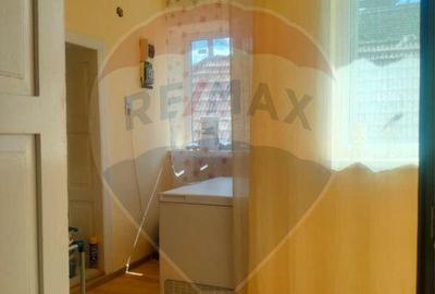 Casă cu 2 camere cu Teren 2008 Mp în Retiș - 1