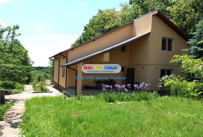 Casă cu 4 camere cu Canalizare în Scorțeni - 1