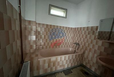 Spațiu comercial, de 225 mp, în Central - 23