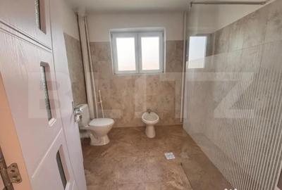 Casă cu 3 camere cu Teren 1000 Mp în Central - 2