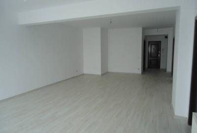 Apartament cu 3 camere decomandat în Central - 2