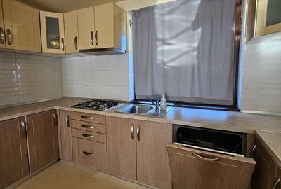 Casă cu 4 camere cu Teren 490 Mp în Central - 2