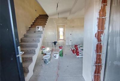 Duplex modern - bucatarie inchisa - zona linistita - teren 375 mp Duplex modern - bucatarie inchisa - zona linistita - teren 375 mp - 4