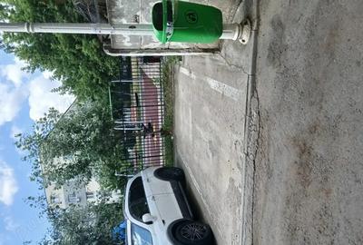 Vand garsoniera ,15 m zona Preciziei ,avand doua iesiri la 5 minute de metrou Preciziei ,tramvaiul 2 - 15