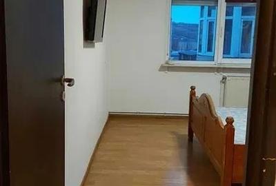 Apartament  3 camere, etajul 3/4, Pacurari - 4